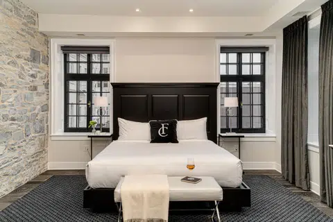 Frontenac_Club-25_480x480