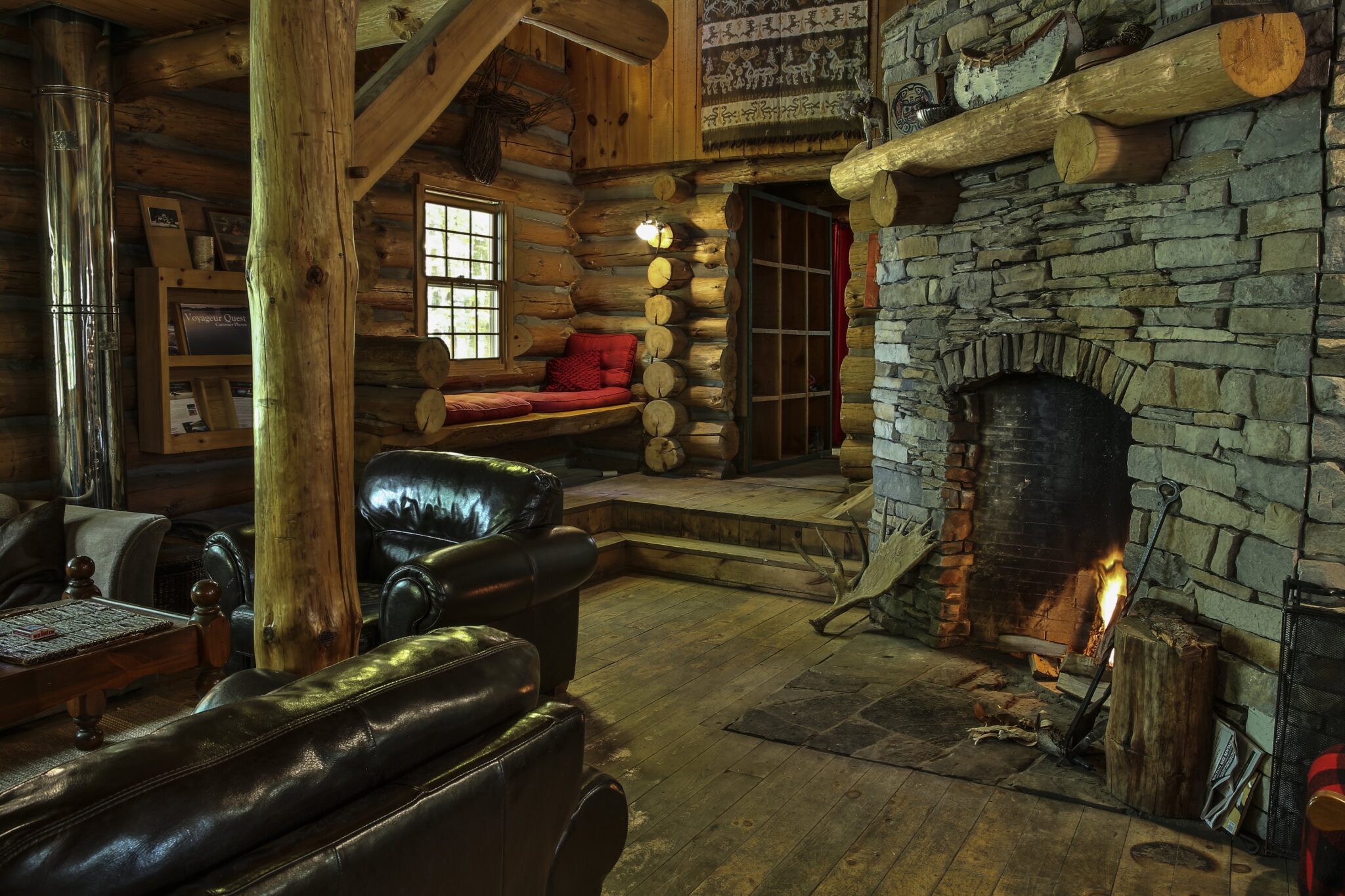 log cabin living room (1)