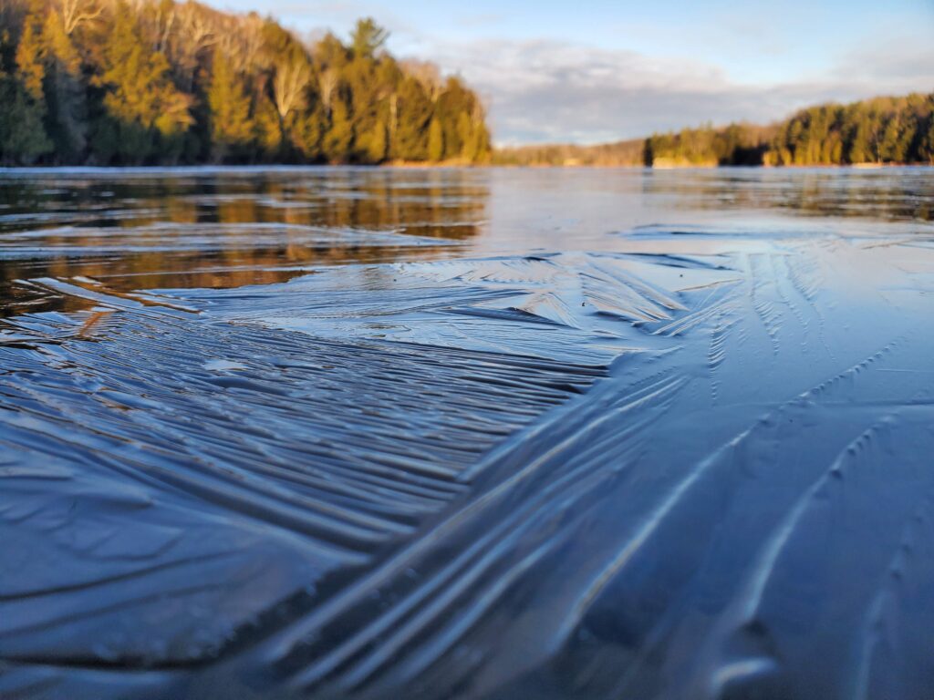 Image of lake freezing over at Bondi Cottage Resort - Resorts of Ontario