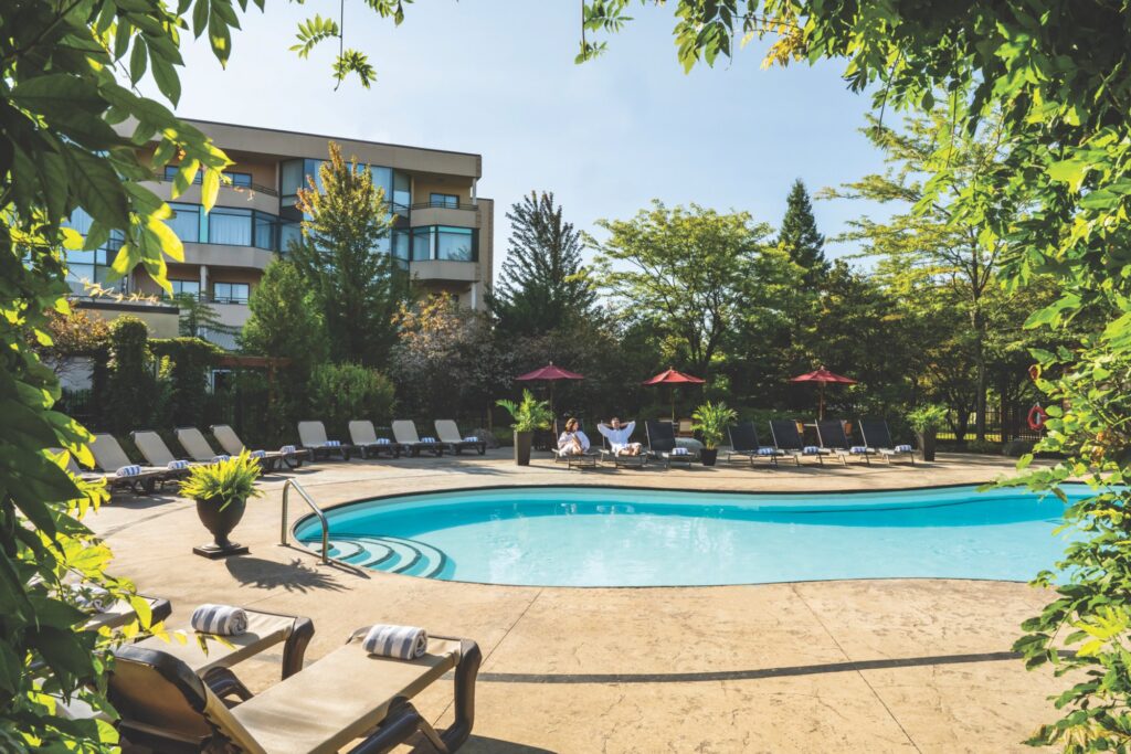 A Collingwood Getaway at Georgian Bay Hotel cover